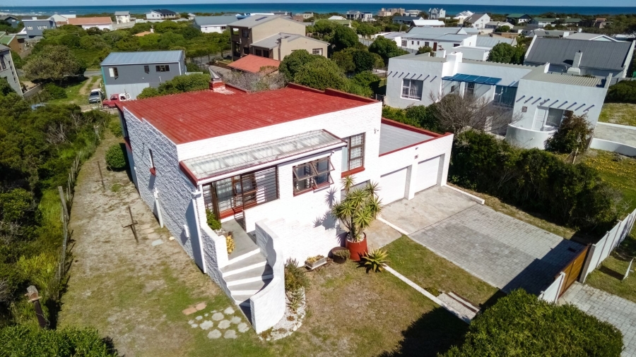 4 Bedroom Property for Sale in Pearly Beach Western Cape